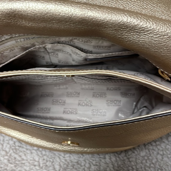 Michael Kors Gold leather medium purse. - Picture 6 of 7